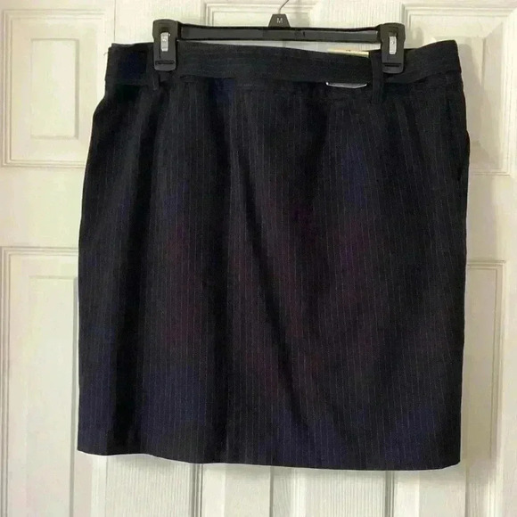 Converse One Star NWT Dark Navy Pinstripe Wrap Skirt. Size 14. - Picture 10 of 10
